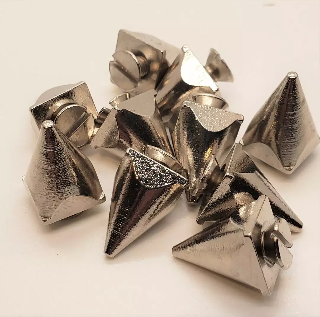 Bewild Spikes & Studs - Squared Stubby Spikes - (10pc) 3 Bewild Spikes & Studs - Squared Stubby Spikes - (10pc)