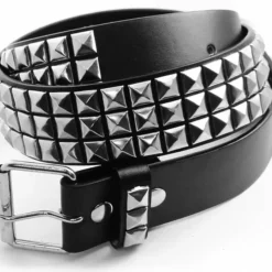 Bewild Classic Pyramid Studded Leather Belt