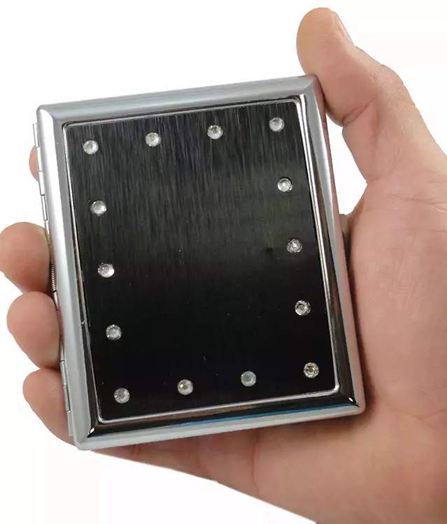 Bewild Classy Diamond Cigarette Case (Regular Size Only) Cigarette Cases 3 Bewild Classy Diamond Cigarette Case (Regular Size Only) Cigarette Cases