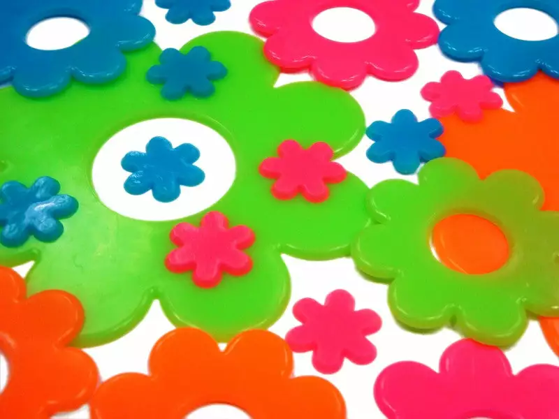 Bewild Neon & Black Light Accessories Neon Groovy Flowers Black Light Reactive Wall Decorations 7 Bewild Neon & Black Light Accessories Neon Groovy Flowers Black Light Reactive Wall Decorations