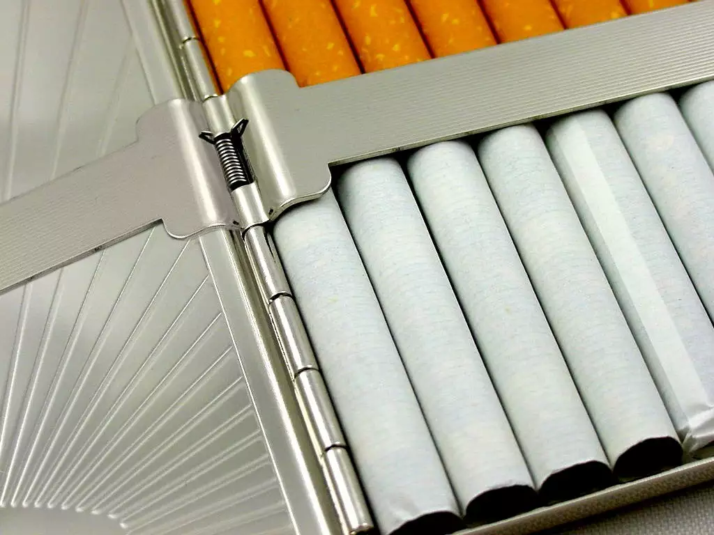 Bewild Cigarette Cases Rising Sun Full Pack Cigarette Case (For Regular Size & 100's) 6 Bewild Cigarette Cases Rising Sun Full Pack Cigarette Case (For Regular Size & 100's)