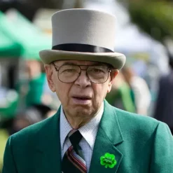 Bewild Accessories St. Patrick's Day Jumbo Flashing Shamrock Pin 14 Bewild Accessories St. Patrick's Day Jumbo Flashing Shamrock Pin