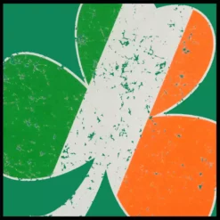 Bewild Irish Colors Vintage Distressed Shamrock Men's T-Shirt St.Patricks Day